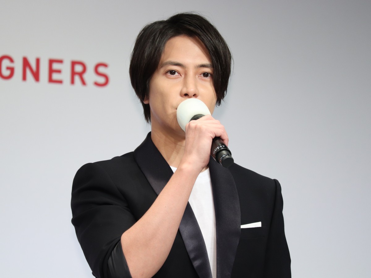 山下智久「僕の全てを注ぎました」 コラボシューズに手応え