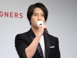 ONITSUKA TIGER×TOMOHISA YAMASHITA 70th ANNIVERSARY コラボレーションシューズ発表会に登場した山下智久