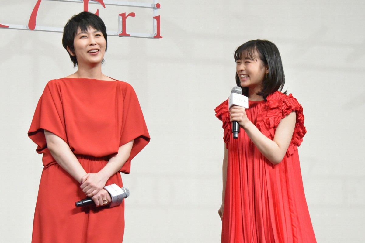 広瀬すず、森七菜からの“告白”に照れ笑い「ドキドキしちゃって」