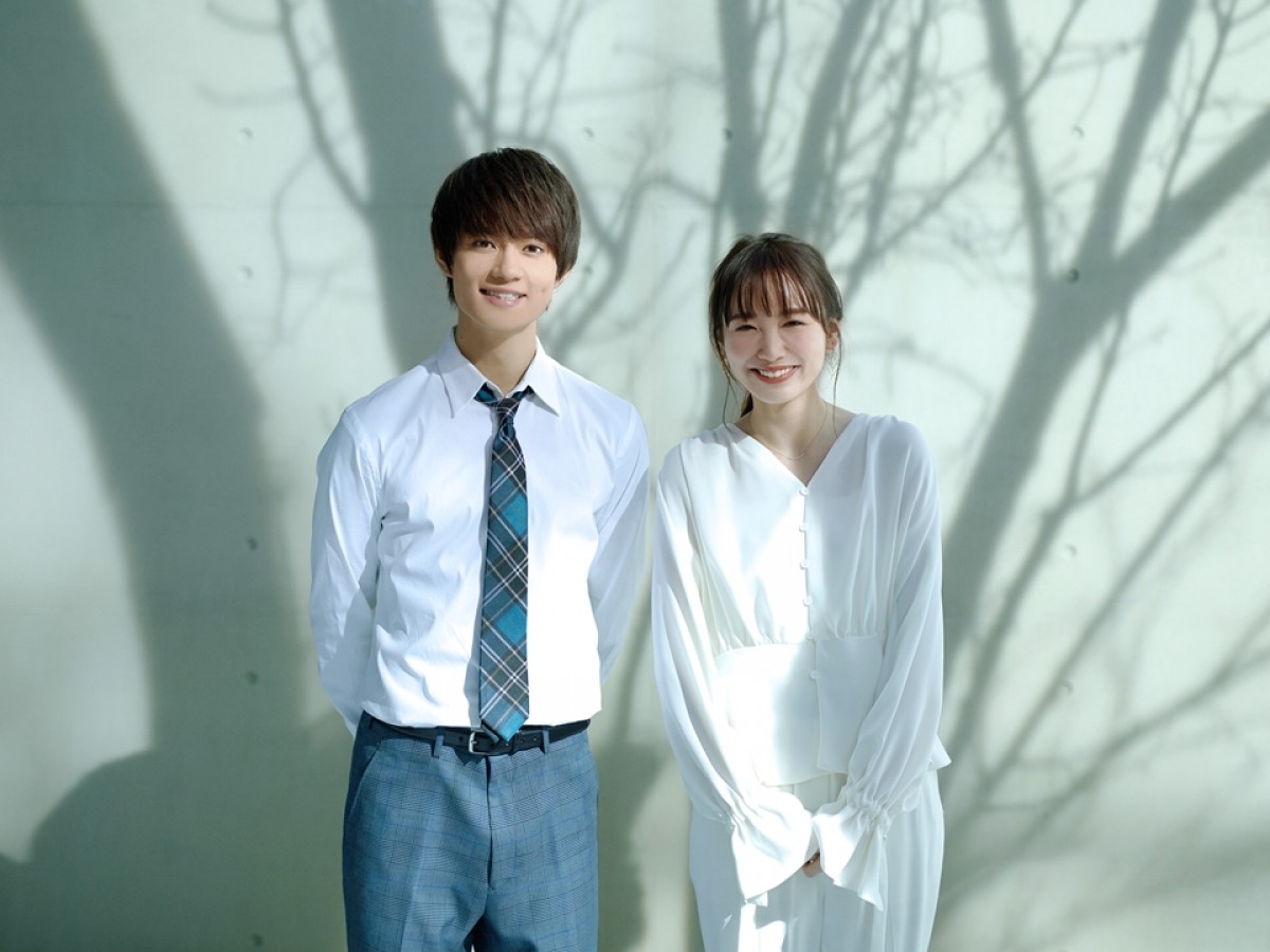『僕だけが17歳の世界で』でW主演を務める(左から)佐野勇斗、飯豊まりえ
