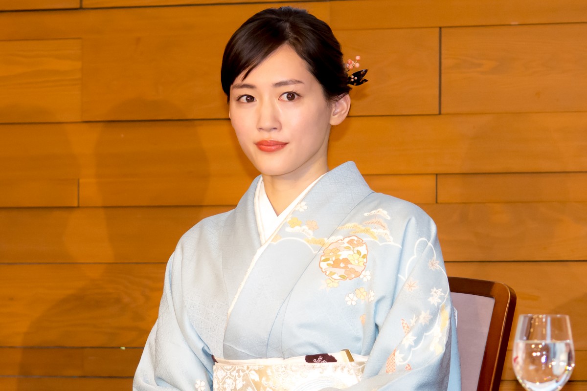 綾瀬はるか、久々の“ぎぼむす”撮影に「頭の先から爪先まで緊張感がありました」