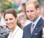 【写真】ウィリアム王子が次男ルイ王子にキス！ キャサリン妃撮影の家族写真公開