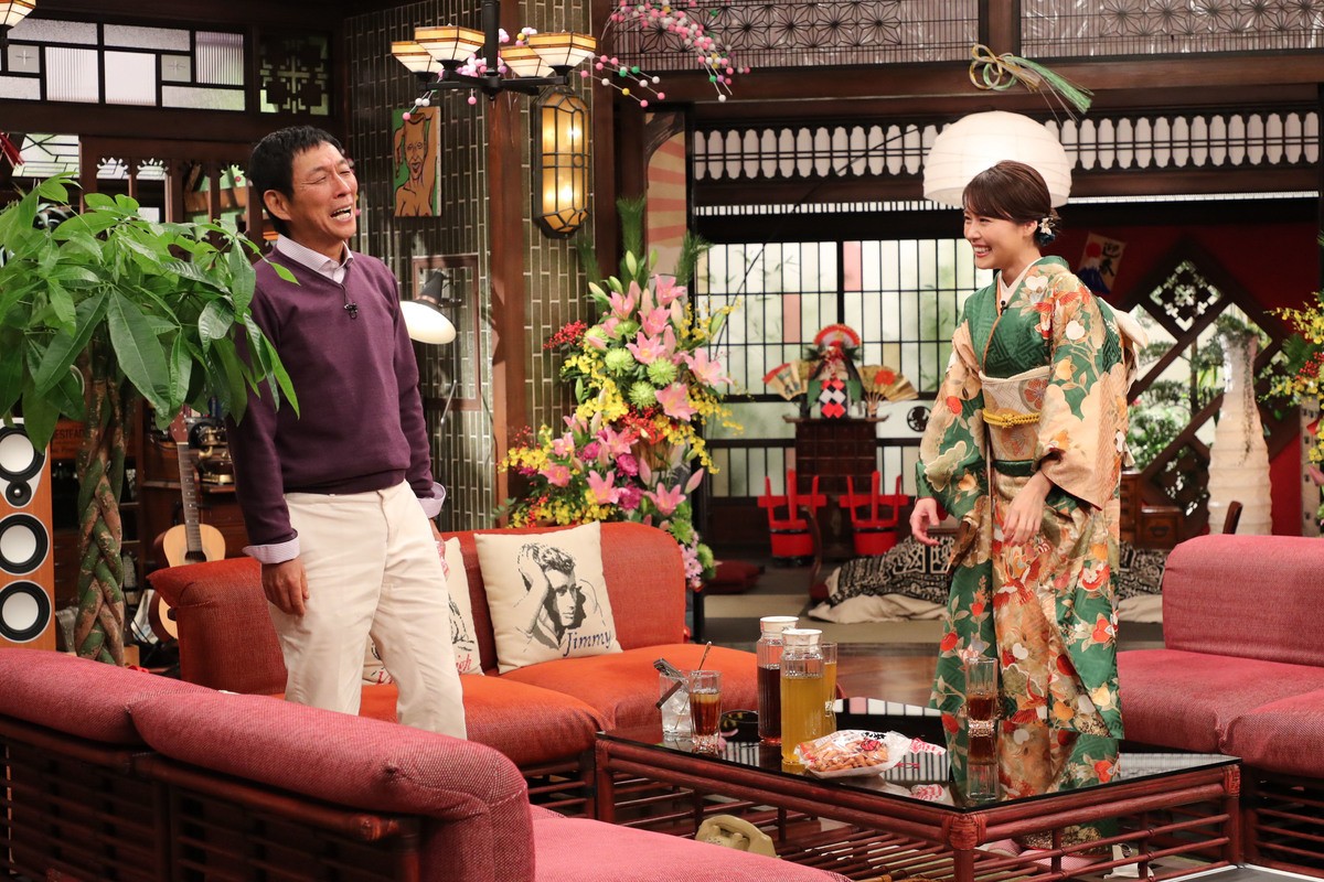 石原さとみ＆有村架純、あでやかな晴れ着姿で『さんまのまんま』新春SPに登場！