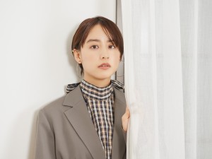 ドラマ『ランチ合コン探偵 ～恋とグルメと謎解きと～』山本美月インタビューカット