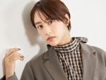 ドラマ『ランチ合コン探偵 ～恋とグルメと謎解きと～』山本美月インタビューカット