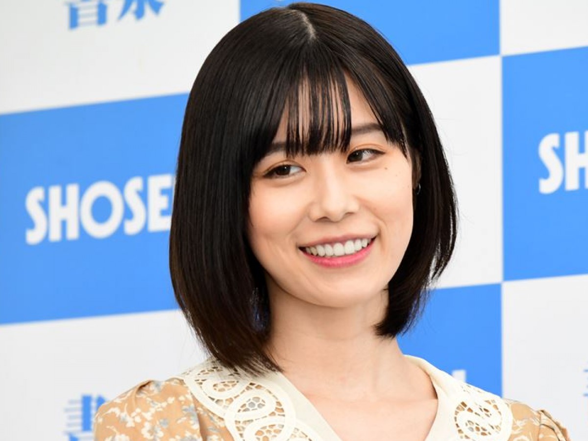 有村藍里、赤ランジェリーショット 「セクシー」「色っぽい」と反響