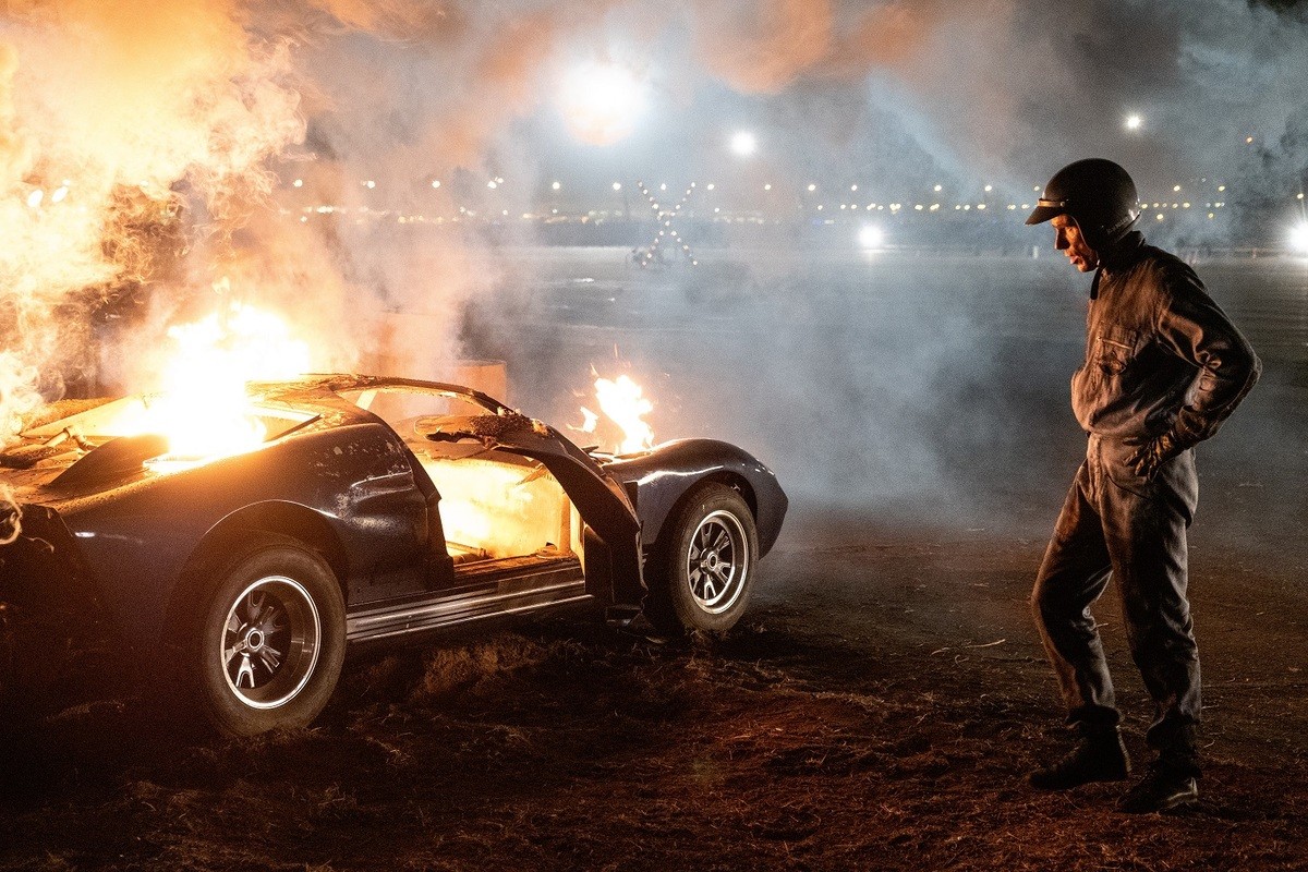 フォードvsフェラーリ クリスチャン ベイルが乗った車が爆発炎上 衝撃映像公開 年1月3日 映画 ニュース クランクイン
