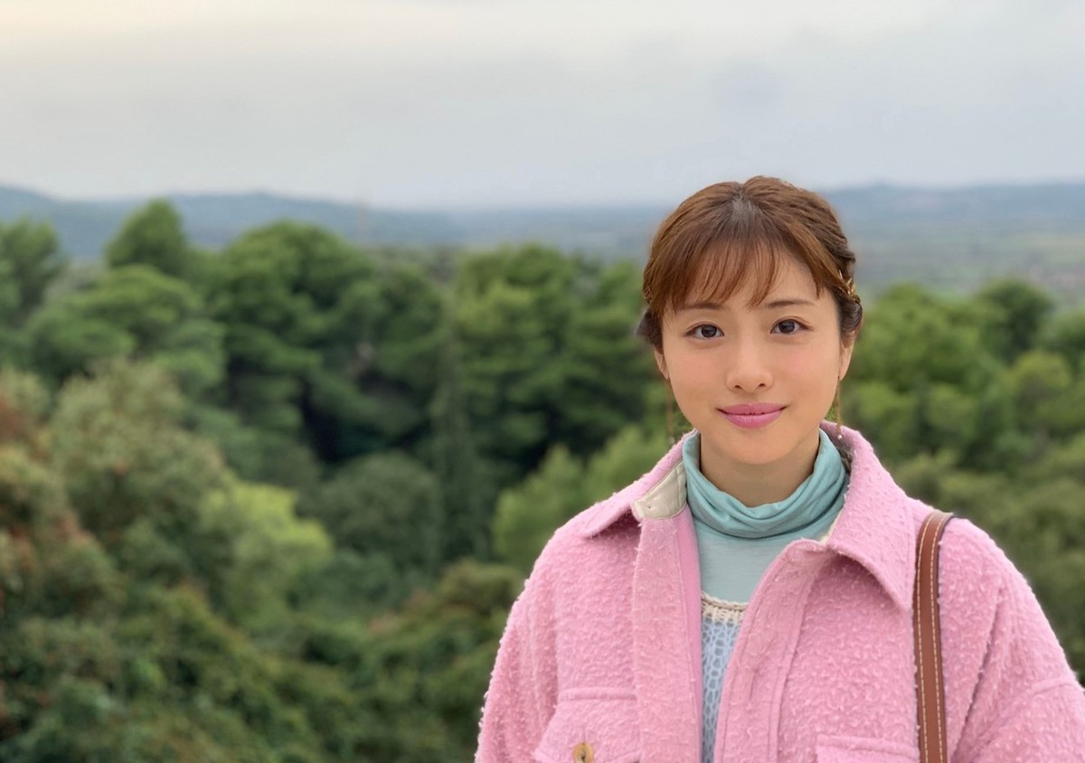 石原さとみ、好きなタイプを明かす　『石原さとみのすっぴん旅inギリシャ』