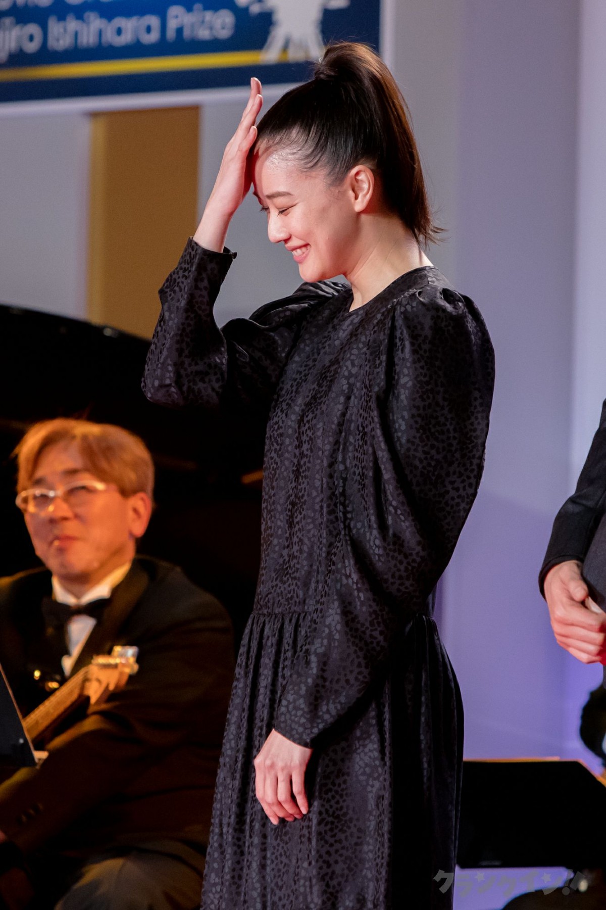 松岡茉優、主演女優賞受賞に「血だらけになったらまた呼んでください」