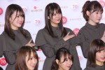 『紅白歌合戦』囲み取材に出席した欅坂46