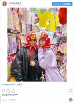 藤田ニコル&ローラがタコの被り物のツーショット　※「藤田ニコル」インスタグラム