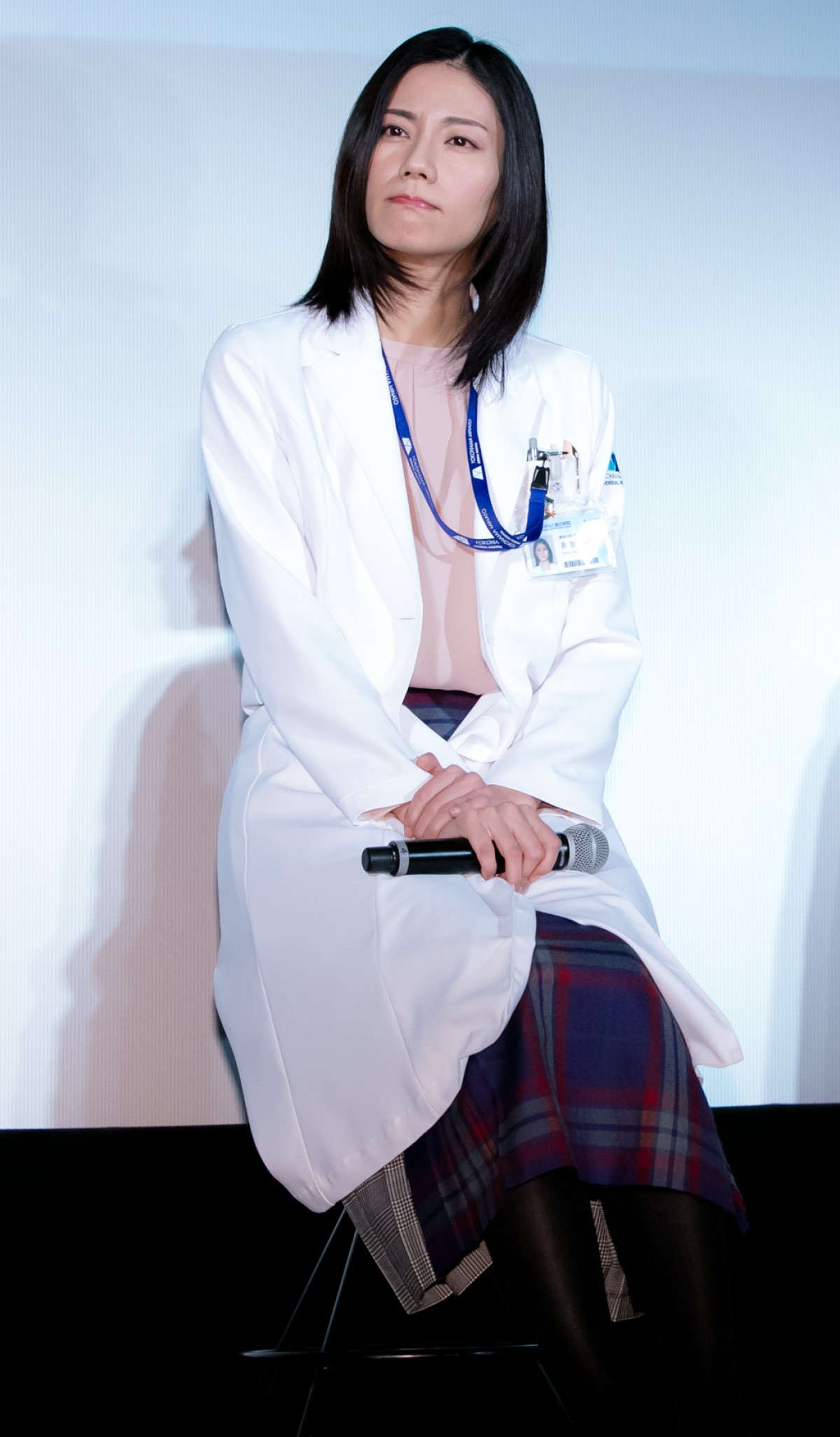 松下奈緒＆木村佳乃、美しい“女医”姿で登場　『アライブ』で14年ぶり共演