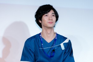 清原翔、『アライブ　がん専門医のカルテ』舞台あいさつに登壇