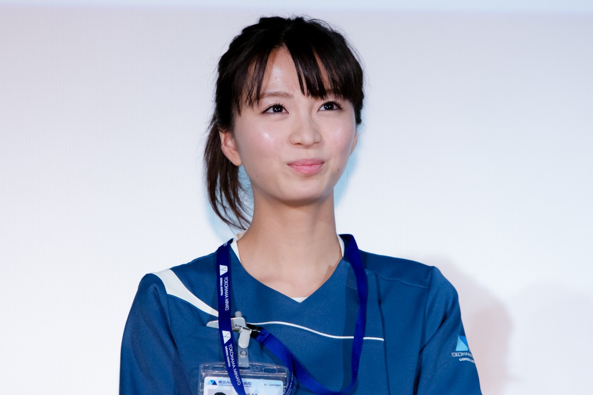 松下奈緒＆木村佳乃、美しい“女医”姿で登場　『アライブ』で14年ぶり共演