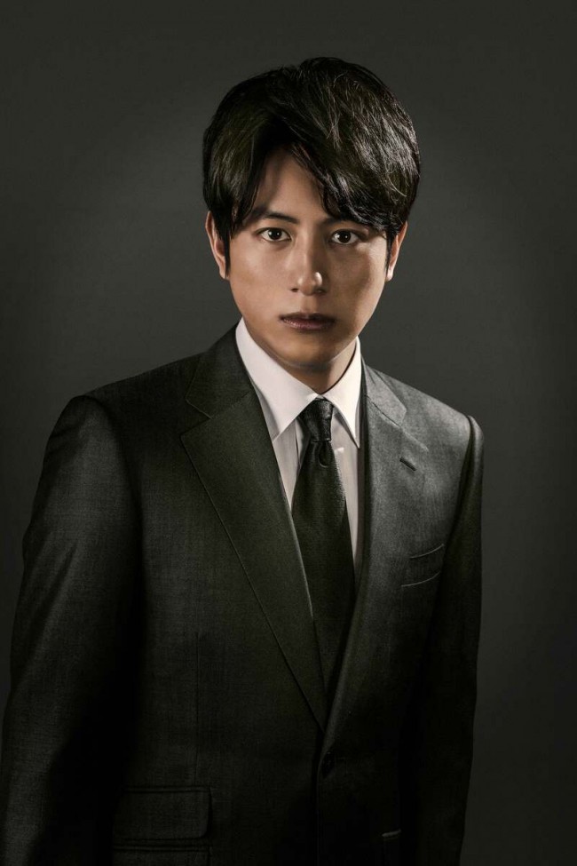 『連続ドラマW オペレーションZ~日本破滅、待ったなし~』での溝端淳平ビジュアル