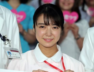 ドラマ『恋はつづくよどこまでも』プレミアム試写会に登場した上白石萌音