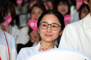 ドラマ『恋はつづくよどこまでも』プレミアム試写会に登場した堀田真由