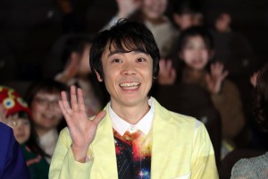 『映画 おかあさんといっしょ　すりかえかめんをつかまえろ！』プレミア上映会舞台あいさつに登場した小林よしひさ