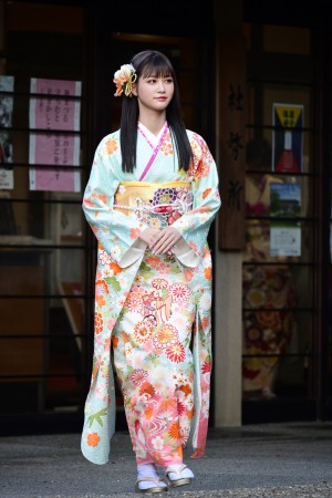 生見愛瑠、エイベックス・マネジメント 新春 晴れ着撮影会に出席