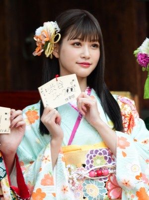 生見愛瑠、エイベックス・マネジメント 新春 晴れ着撮影会に出席