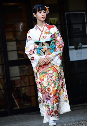 大幡しえり、エイベックス・マネジメント 新春 晴れ着撮影会に出席