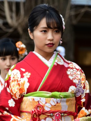 大原優乃、エイベックス・マネジメント 新春 晴れ着撮影会に出席