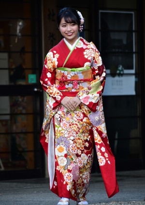 大原優乃、エイベックス・マネジメント 新春 晴れ着撮影会に出席