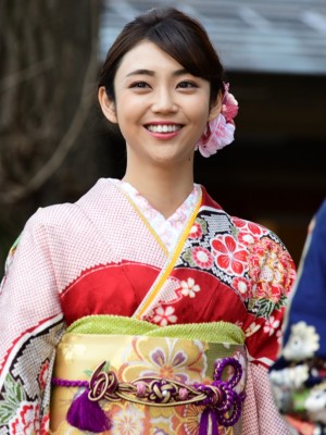 山谷花純、エイベックス・マネジメント 新春 晴れ着撮影会に出席