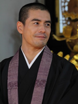 金曜ドラマ『病室で念仏を唱えない でください』制作発表会見に登場した伊藤英明