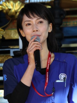 金曜ドラマ『病室で念仏を唱えない でください』制作発表会見に登場した中谷美紀