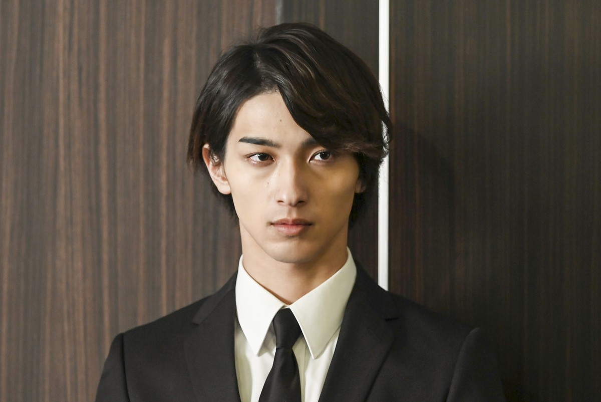 今夜スタート『シロでもクロでもない世界で、パンダは笑う。』横浜流星＆清野菜名、女性の自殺の真相を追う