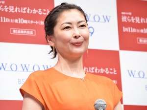 中山美穂、『連続ドラマW 彼らを見ればわかること』舞台あいさつに出席