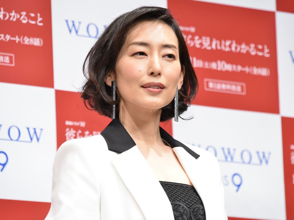 中山美穂、長野博からの「素敵」に「困ります」と赤面