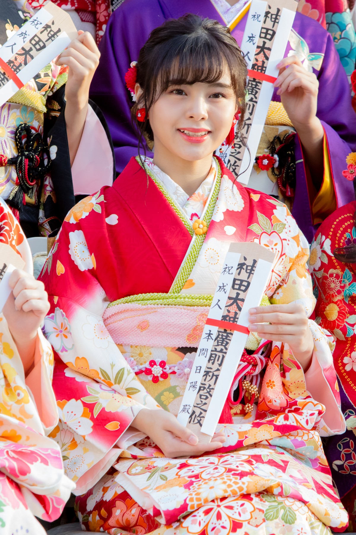 HKT48田島芽瑠ら、AKB48グループ新成人で振袖姿を披露 “令和出発世代”42名が出席