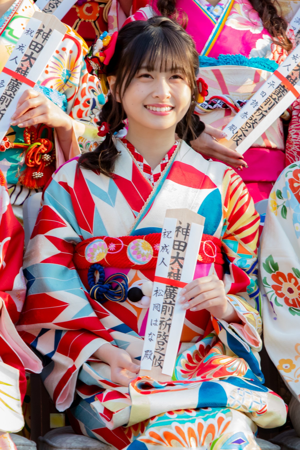 HKT48田島芽瑠ら、AKB48グループ新成人で振袖姿を披露 “令和出発世代”42名が出席