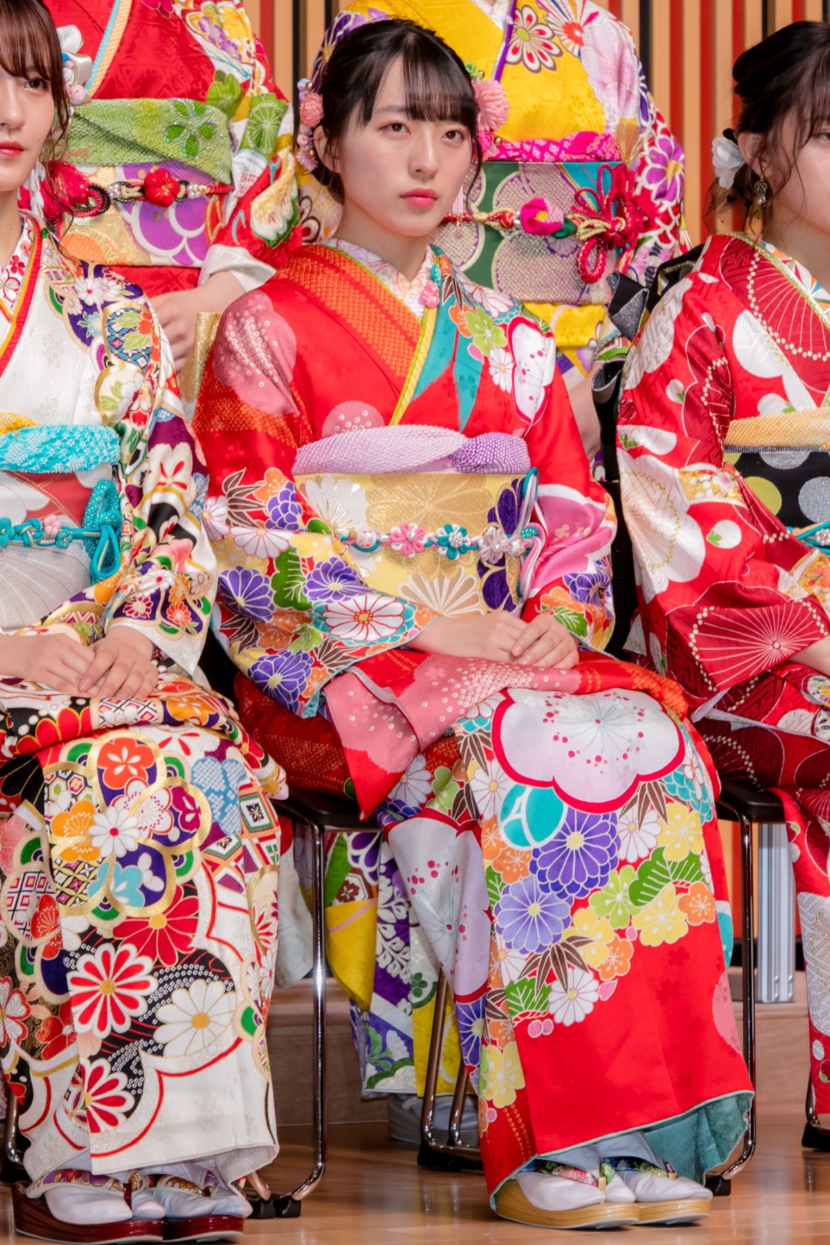 HKT48田島芽瑠ら、AKB48グループ新成人で振袖姿を披露 “令和出発世代”42名が出席