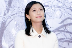 日曜劇場『テセウスの船』制作発表会見に登場した榮倉奈々