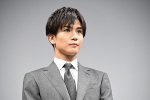 映画『AI崩壊』ジャパンプレミア 舞台挨拶に登場した岩田剛典