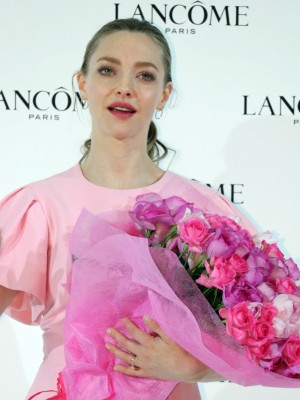 「ランコム 新製品およびグローバル アンバサダーお披露目」発表会に登場したアマンダ・サイフリッド