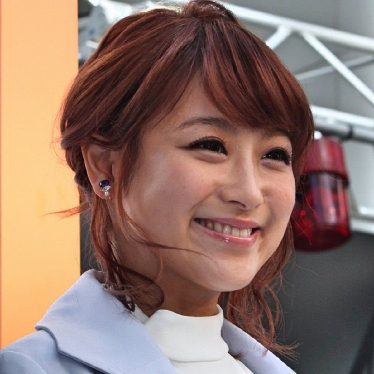 鈴木奈々、レアな“ゆるふわロングヘア”ショット 「長い髪も素敵」の声