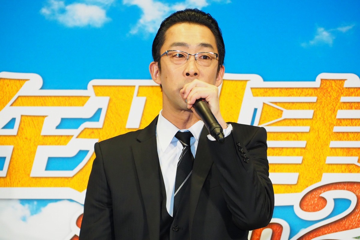 寺島進、自転車でわざとコケて…“サービス精神”に佐藤寛太「さすが」