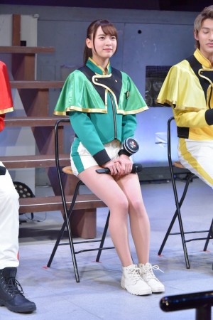 『魔進戦隊キラメイジャー』制作発表記者会見に登場した新條由芽