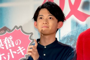 映画『仮面病棟』公開記念スペシャルイベントに登場した松丸亮吾