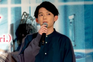 映画『仮面病棟』公開記念スペシャルイベントに登場した松丸亮吾