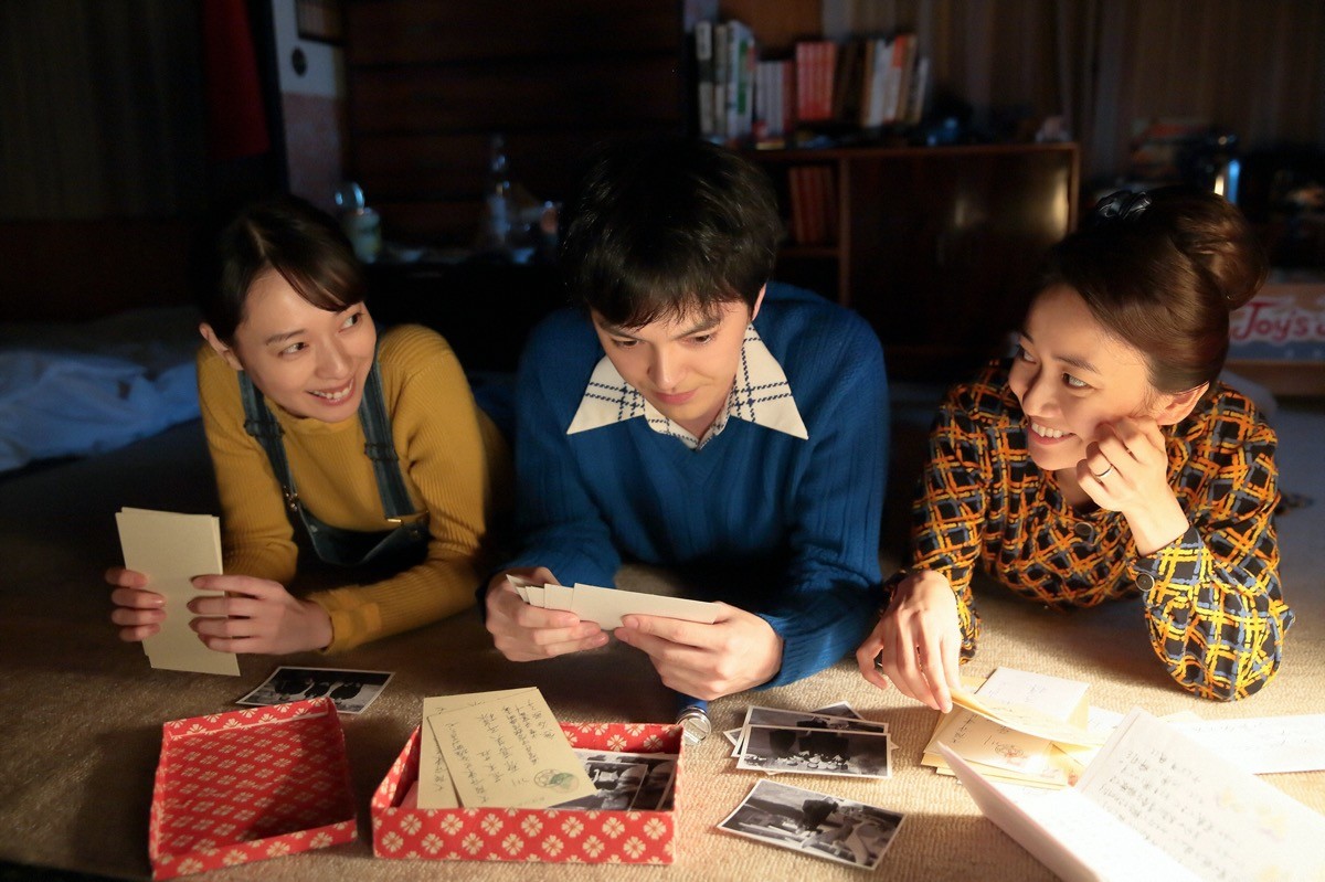 来週の『スカーレット』 戸田恵梨香、大島優子、林遣都、久しぶりに幼なじみ3人で語らう　