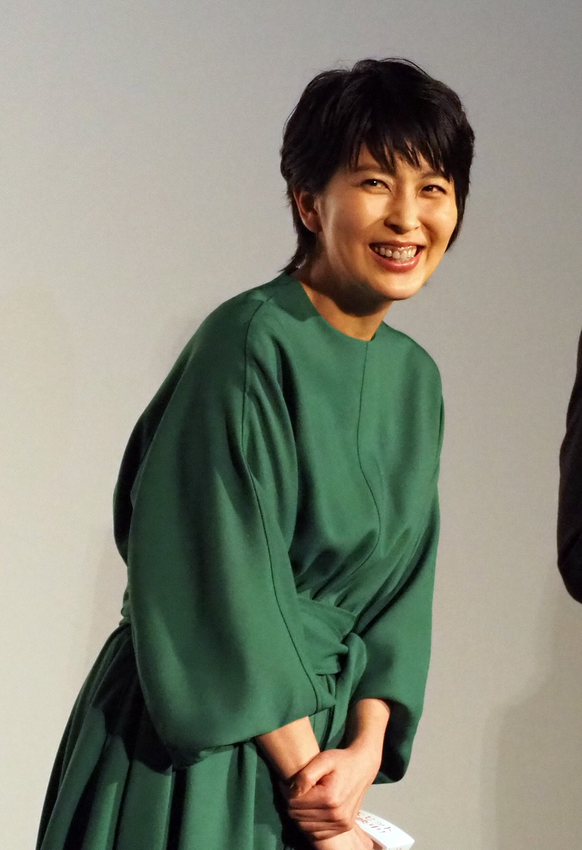 広瀬すずvs福山雅治、互いを「おじいちゃん」「おばあちゃん」とコミカルに言い合い