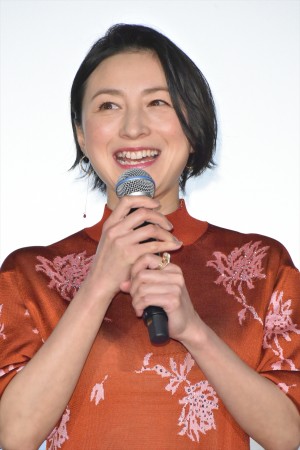 映画『太陽の家』公開記念舞台あいさつに登場した広末涼子