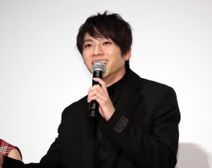 映画『嘘八百 京町ロワイヤル』完成披露舞台あいさつに登場した山田裕貴