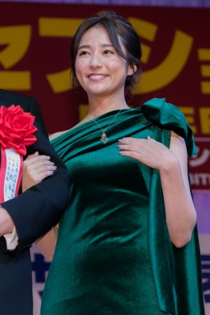 日本ジュエリー ベストドレッサー賞 表彰式に登場した木村文乃