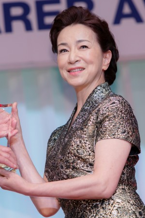 日本ジュエリー ベストドレッサー賞 表彰式に登場した原田美枝子